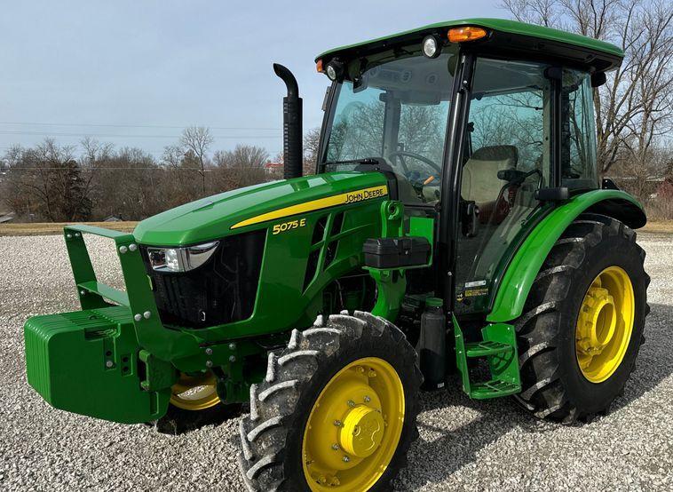 2022 John Deere 5075E